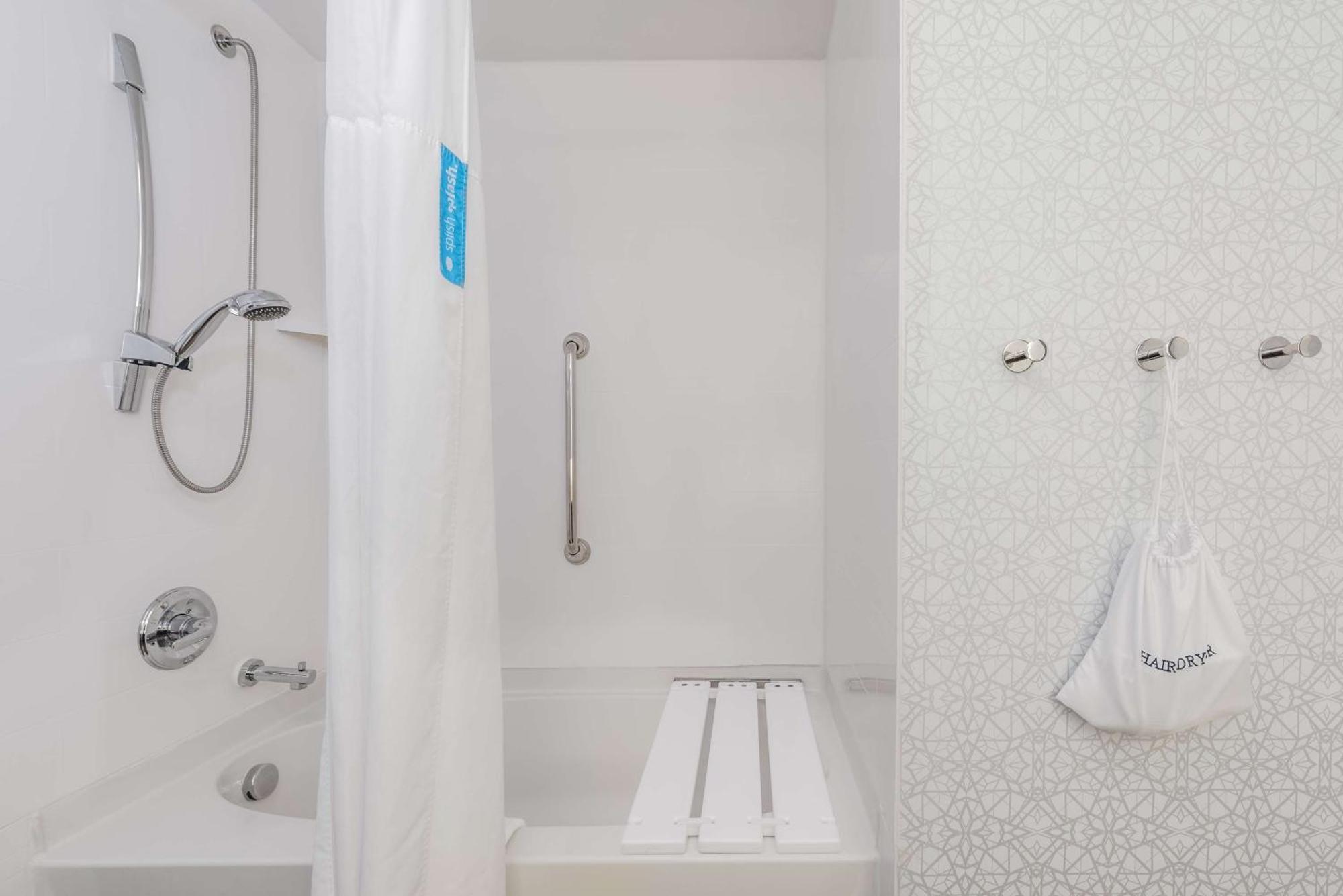 Hampton Inn & Suites Хопкинсвилл Экстерьер фото