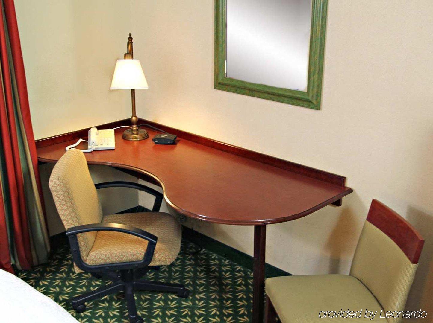Hampton Inn & Suites Хопкинсвилл Экстерьер фото